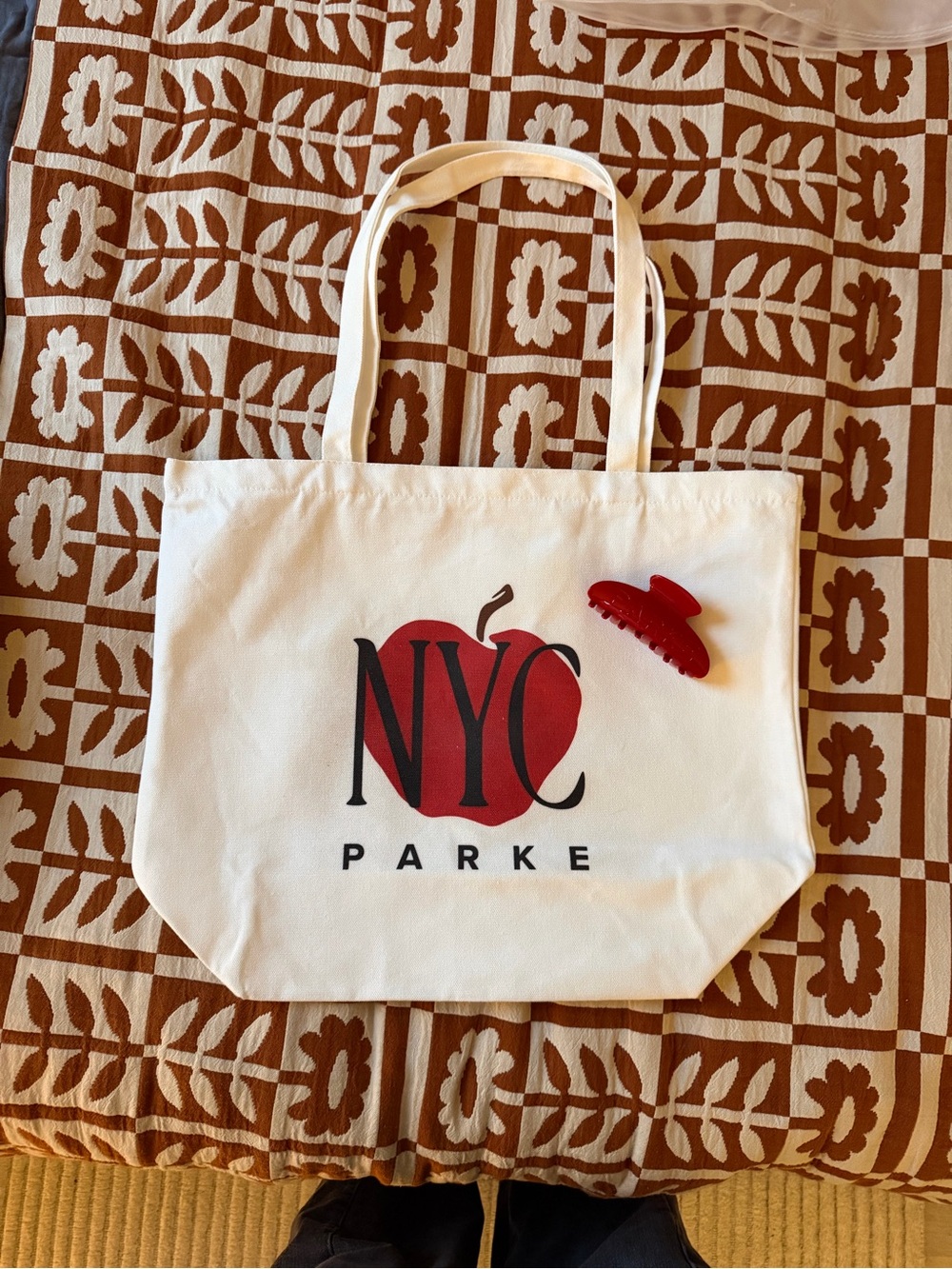 Parke NYC Pop Up Tote + Red claw clip